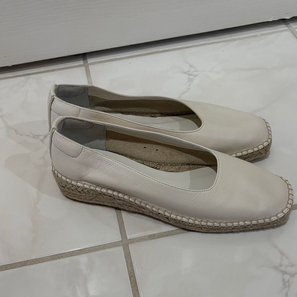 Everlane Cream Leather Espadrilles - Picture 4 of 4